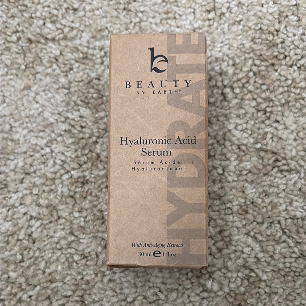 Beauty by Earth Hyaluronic Acid Serum